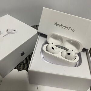 Apple AirPods Pro True Wireless Earbuds - White